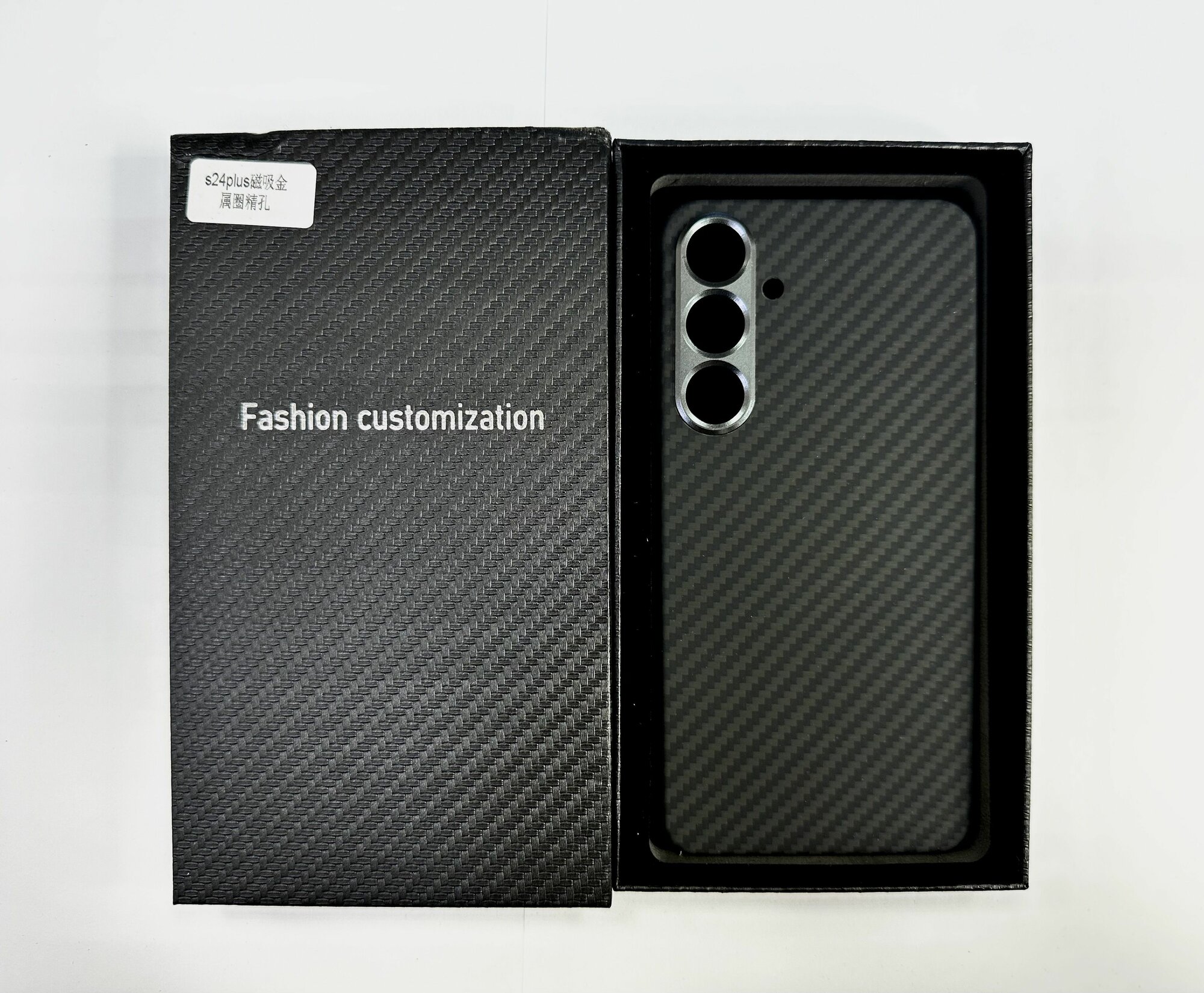 Чехол из карбона Samsung S24 plus с защитой камеры и поддержкой беспроводной зарядки MagSafe / Чехол из кевлара чехол Samsung S24+ — фото 1