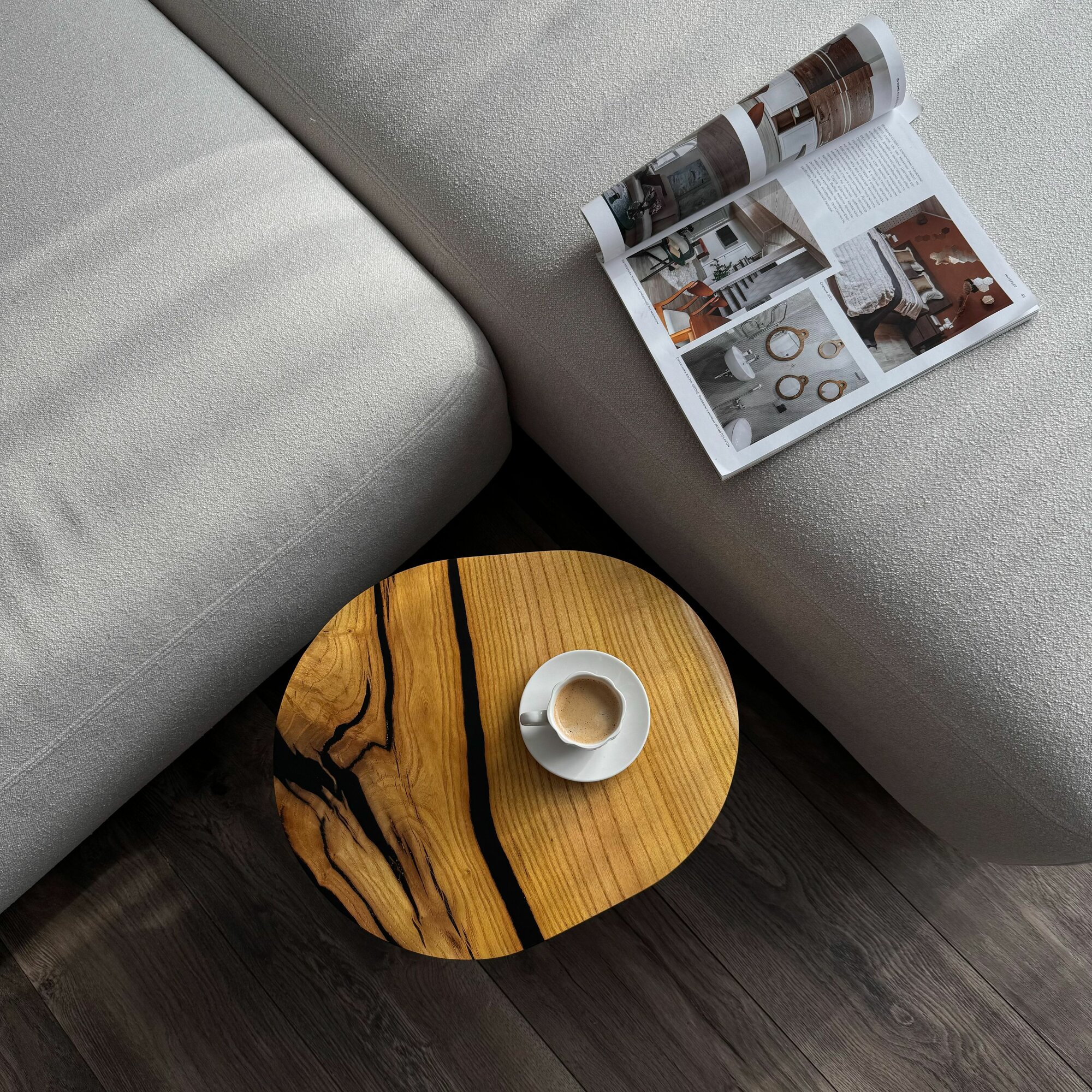 фото Журнальный стол из массива дерева