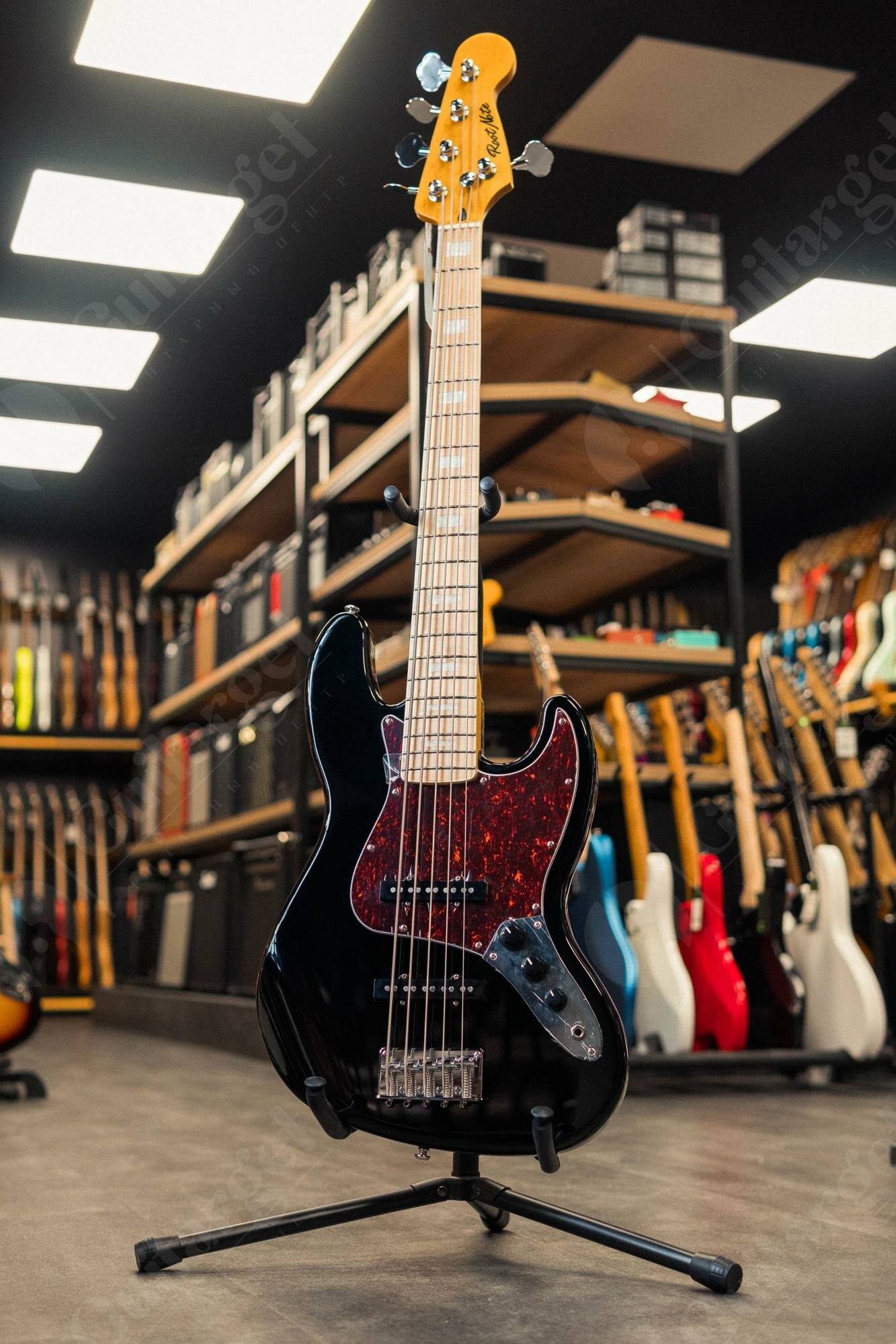 Бас-гитара 5-струнная Root Note JB001V-BLK