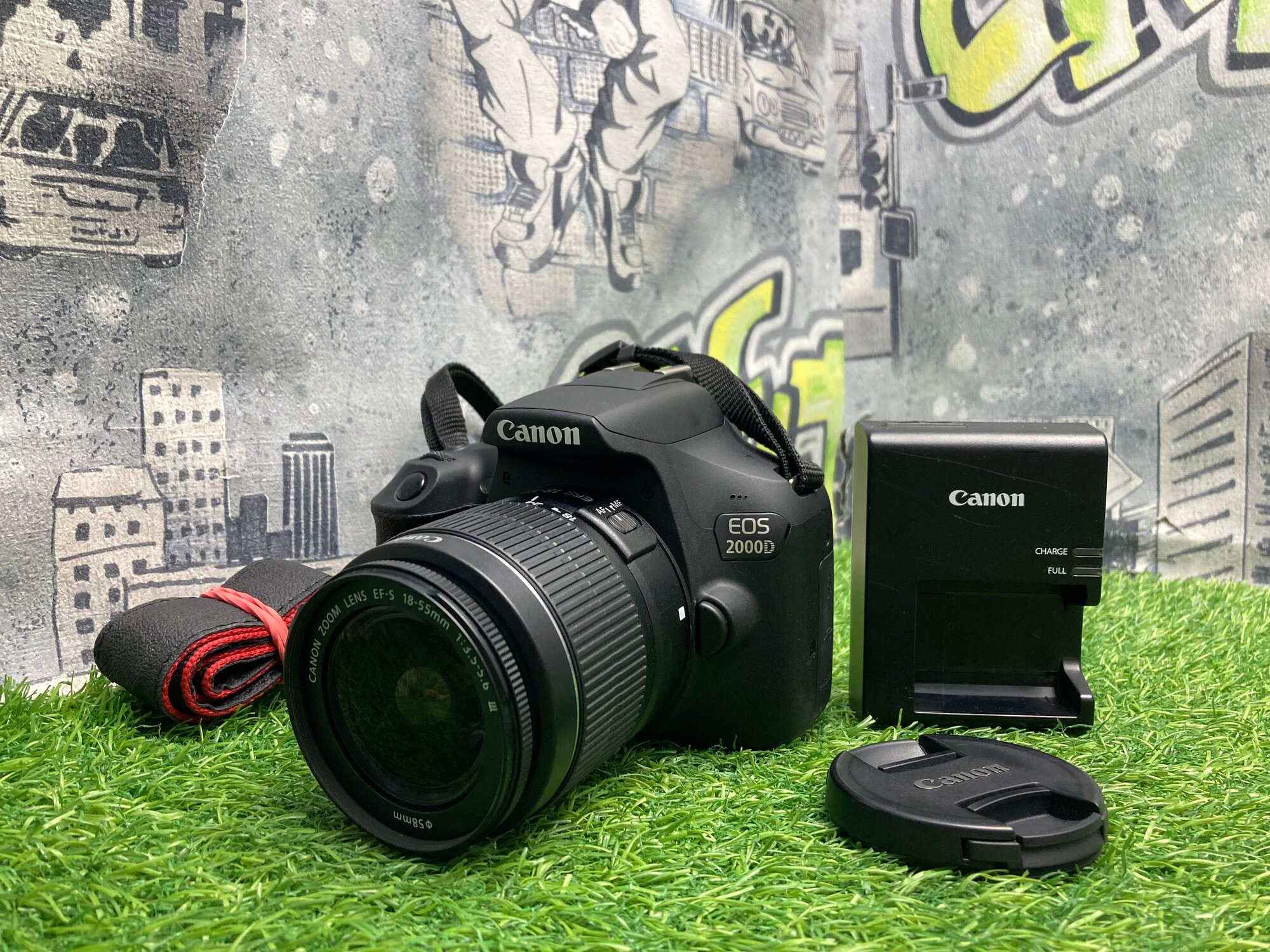 Canon EOS 2000D Kit 18-55mm 30.000 кадров
