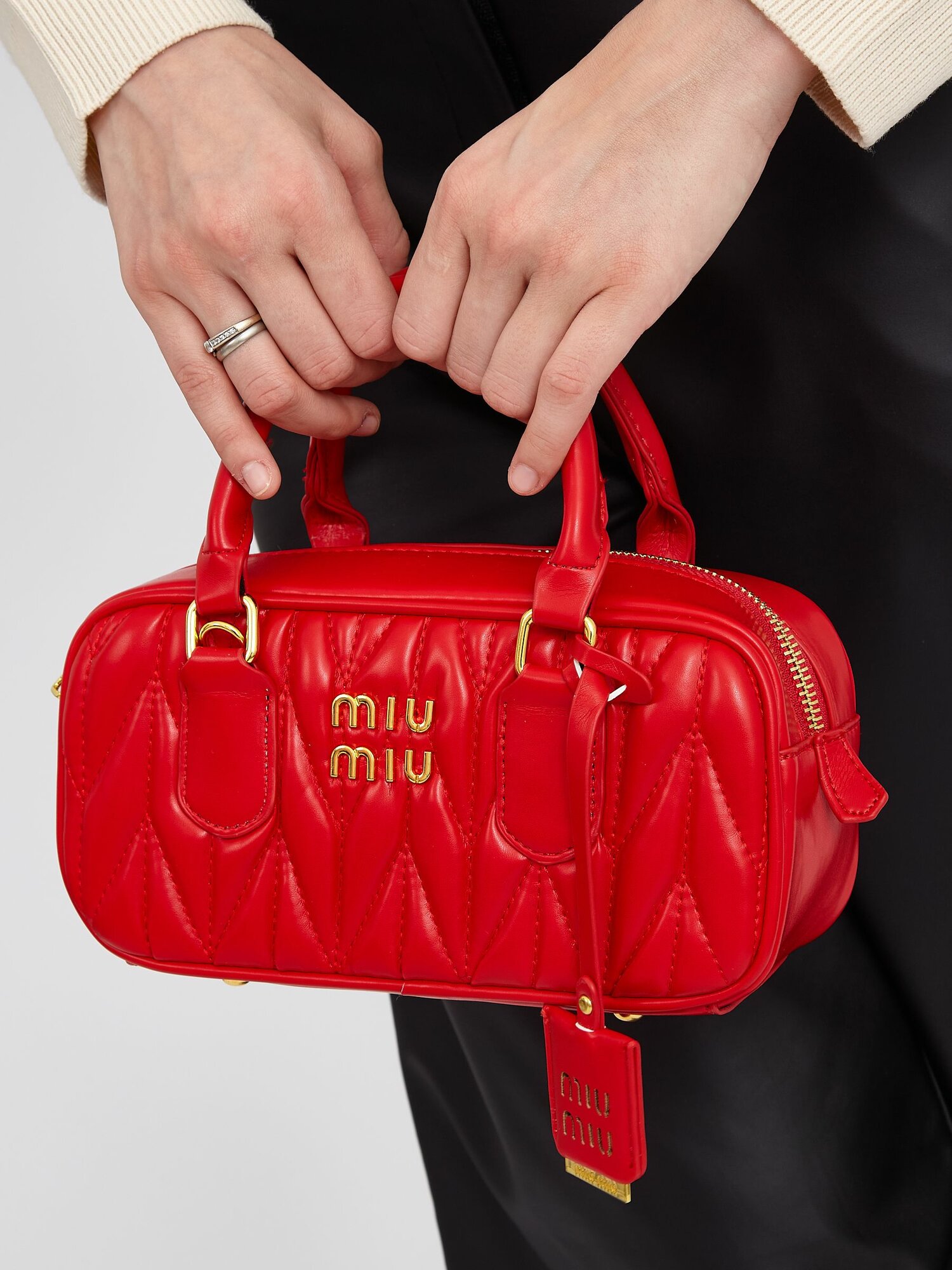 фото Сумка женская кожаная Miu Miu тоут