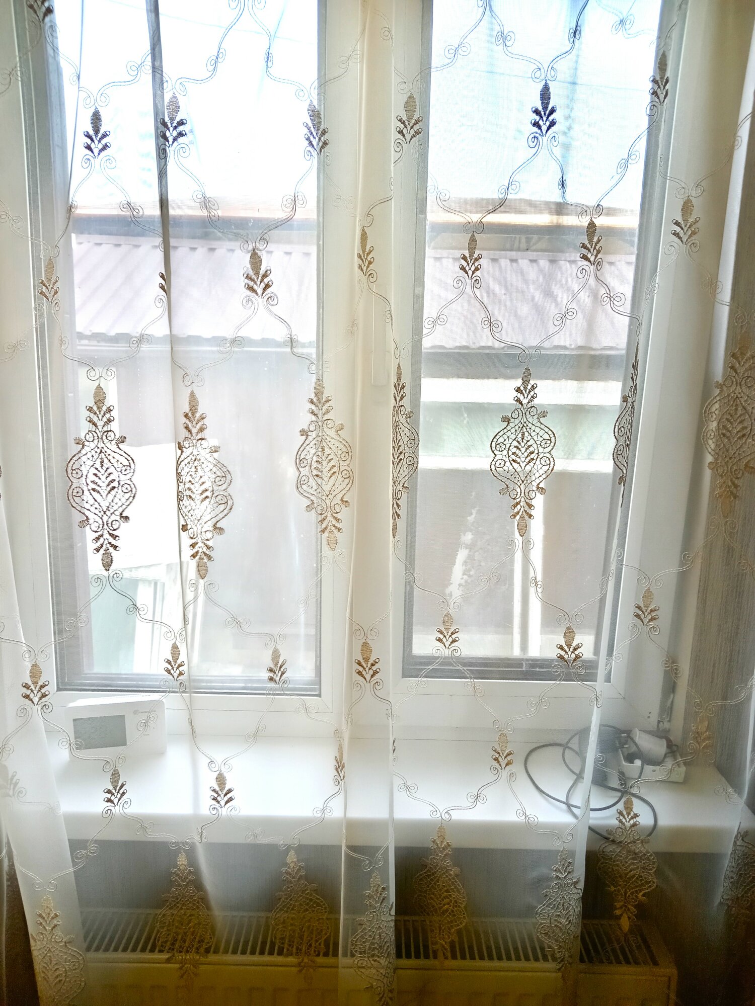 Тюль гипюровая сетка с вышивкой на шторной ленте, цвет бежевый, производитель ткани Турция, выс.250см. шир.300см. Для гостиной, спальни, кухни, столовой, детской