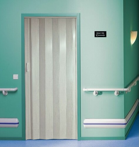 Изображение товара Дверь-гармошка LINE 2030х1975 мм, ясень серый полуматовый, магнитная защелка и колеса