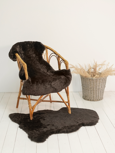 Изображение товара Натуральная новозеландская шкура овцы "муар" высшего сорта Shkura-Dekor шоколадная