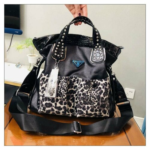 фото Сумка тоут сумка женская большая прямоугольная с леопардовым принтом и стразами, фактура под рептилию, гладкая, черный max fashionti