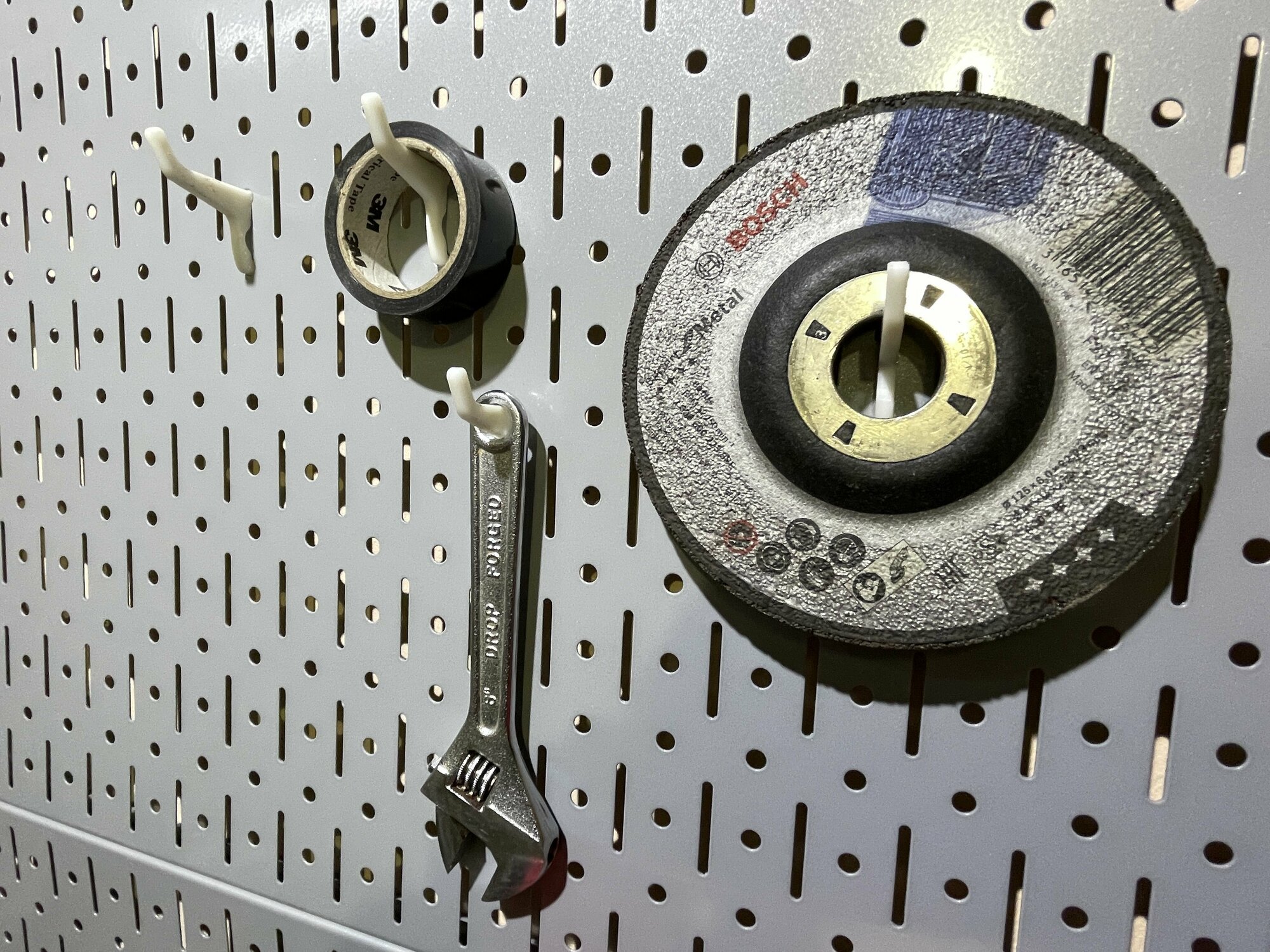 фото Крючок для перфопанели Ф отв 5.5-6 мм 25х25 10 шт.