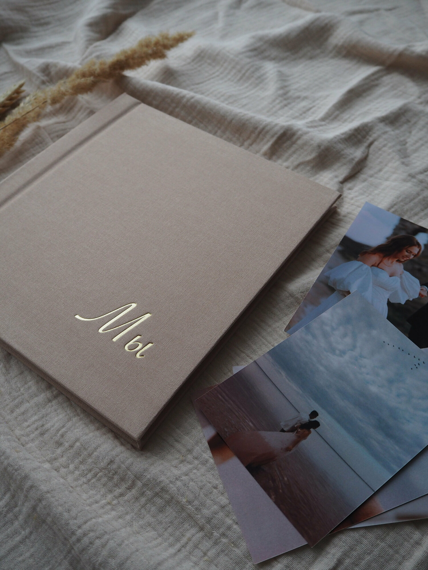 Семейный/свадебный/детский фотоальбом "Мы" для фотографий и записей. Для себя и в подарок.