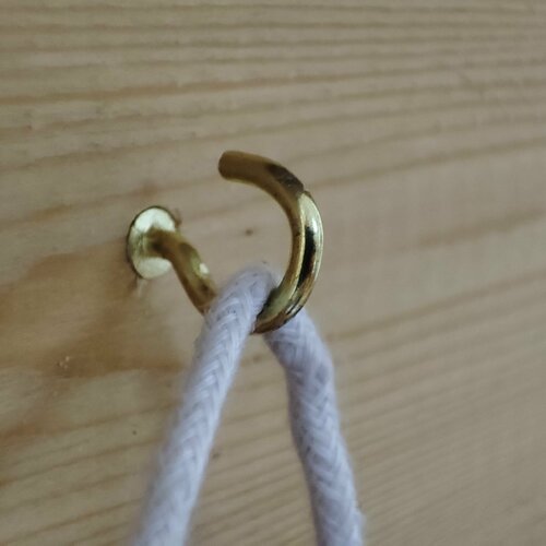 Крючок - полукольцо для ключниц , шкафчиков, полок 12х25мм 20шт (резьба 10мм) - цвет золото