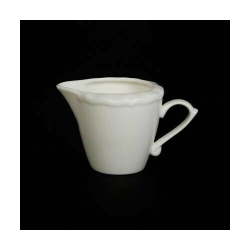 Молочник фарфоровый 