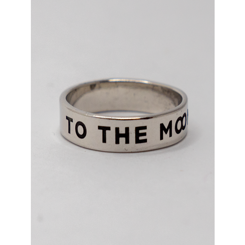 Кольцо HODL To The Moon by Hodl Jewelry, серебро, 925 проба, платинирование, чернение, родирование, гравировка, размер 18.5, ширина 5 мм, серебряный