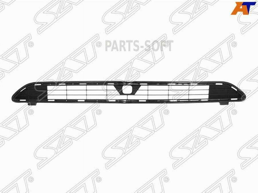 SAT ST-TYY4-000G-E0 Решетка в бампер TOYOTA RAV4 15-19 верхняя под камеру