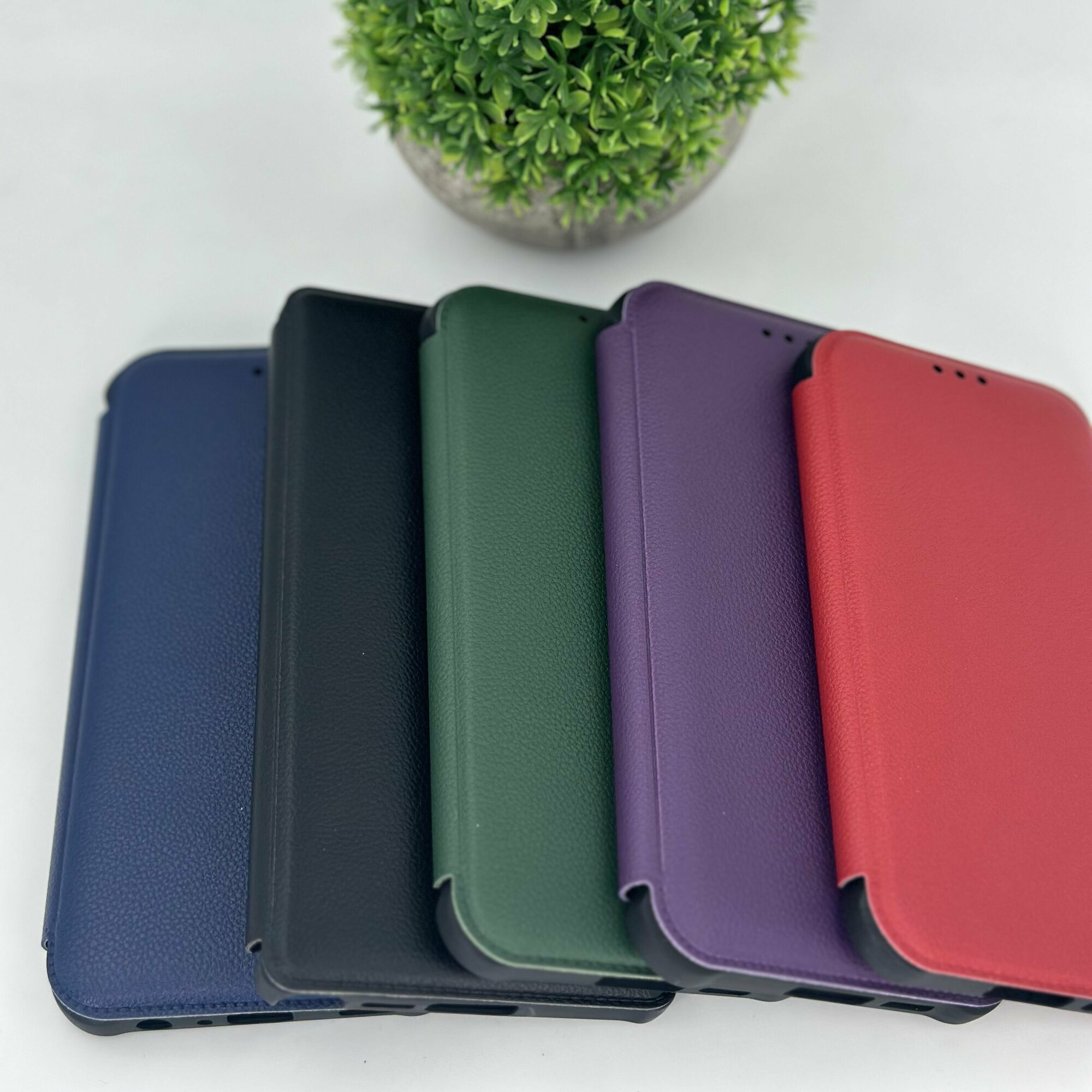 Infinix Smart 8 Pro 4G 2024 чехол книжка с карманом для карт / усиленные противоударные углы / защита камер/ Инфиникс Смарт 8 Про 4 Джи — фото 1