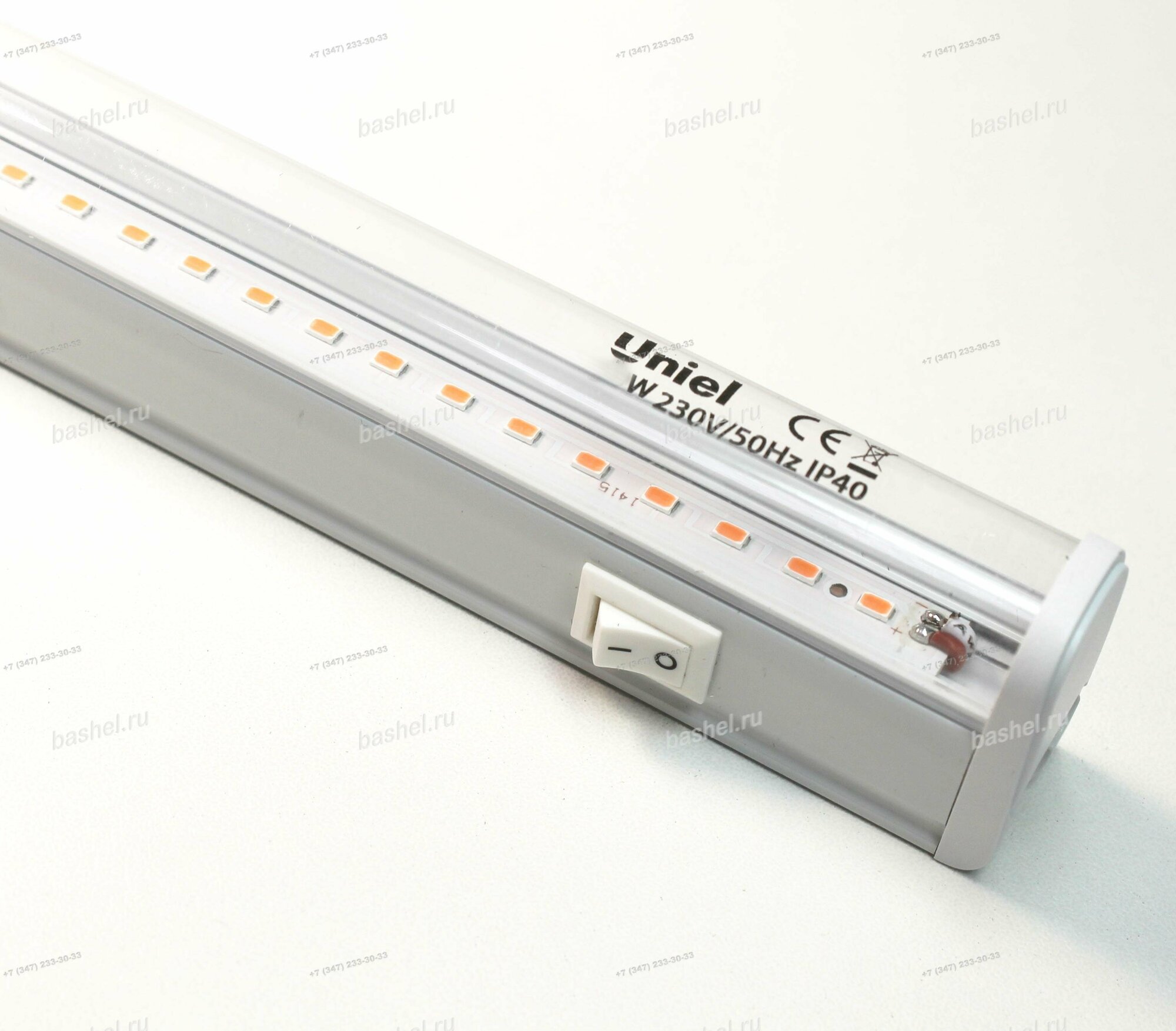 Светильник светодиодный Uniel фито для растений 18W 19.5мкм/с алюм/пласт с выкл. L=560 мм ULI-P20-18W/SPSB IP40