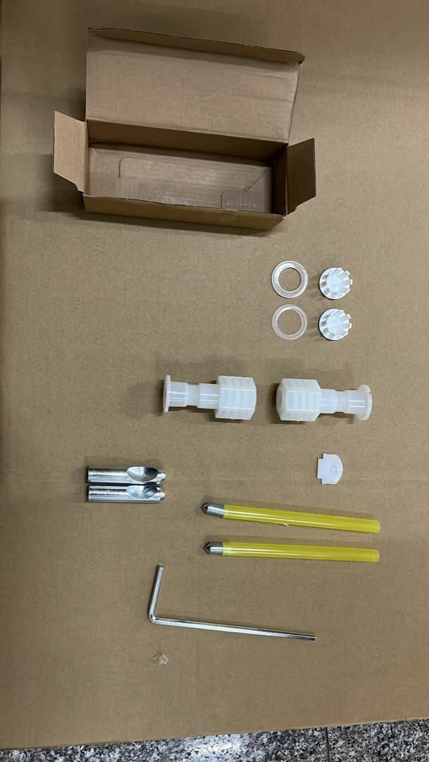 фото Крепеж для подвесного унитаза к инсталляции скрытого монтажа, ксеня