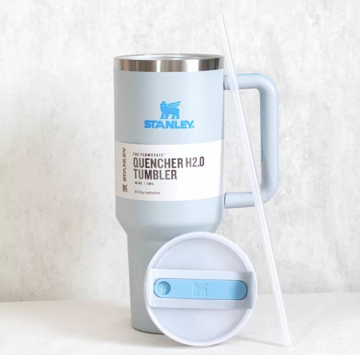 фото Термокружка-термос с трубочкой STANLEY