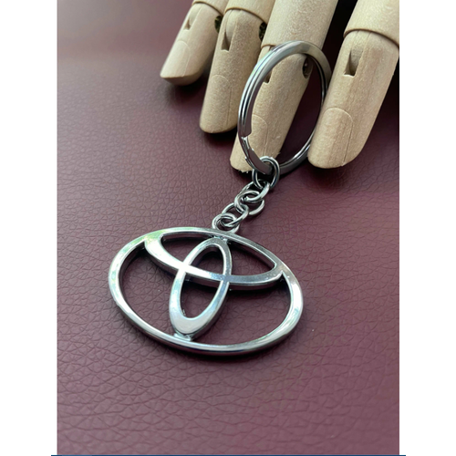 Брелок TOYOTA глянцевая фактура Toyota серебристый 255₽