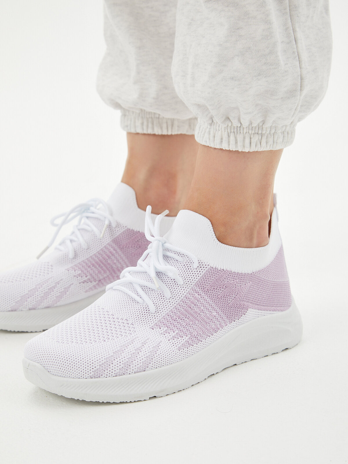 фото Кроссовки женские NOBBARO розовый 37