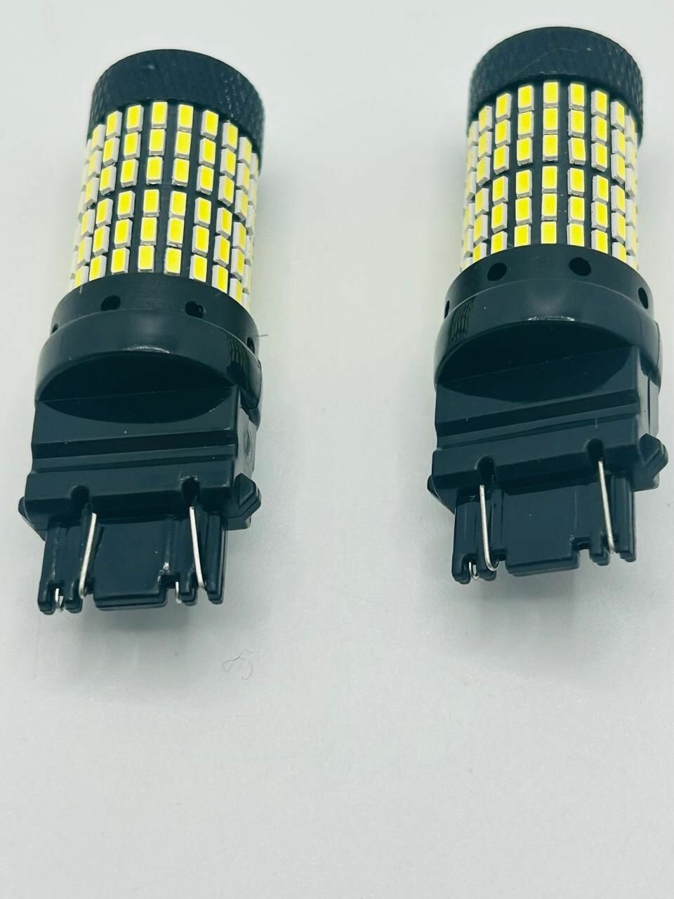 LED лампа X0058-3157 двухконтактная автомобильная светодиодная T25, P27/7W, 3157, стоп-сигнал, габаритные огни, задний ход, поворотник / 12-24V белый свет