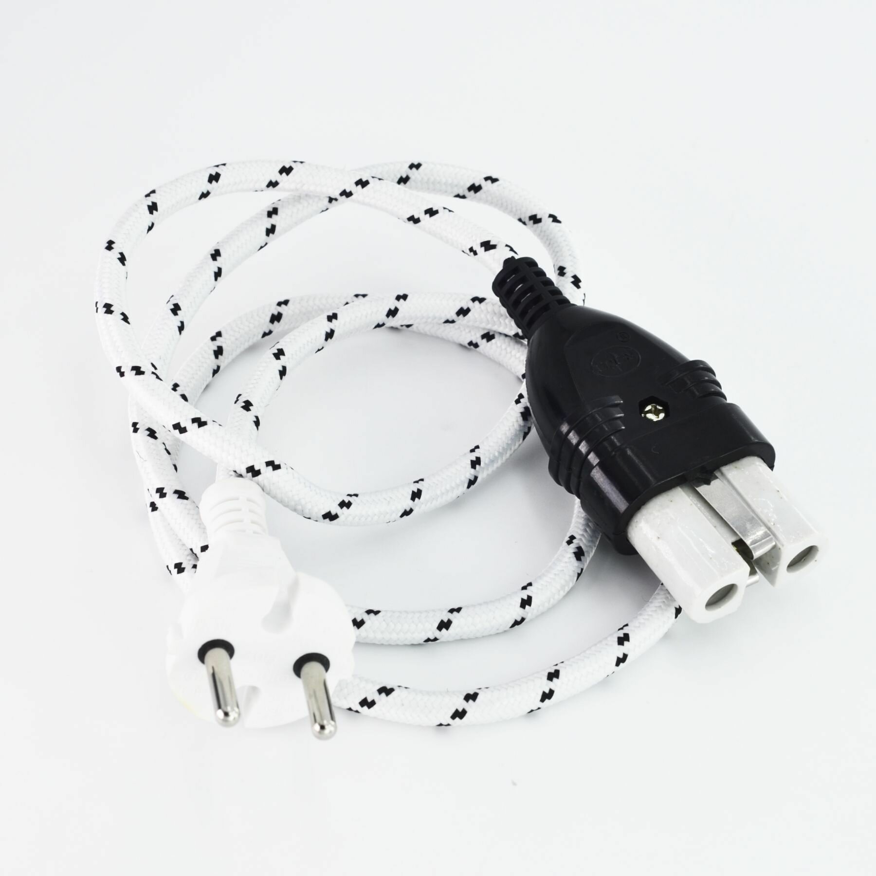 фото Шнур для чайника/вафельницы с приборной розеткой сетевой 1 метр