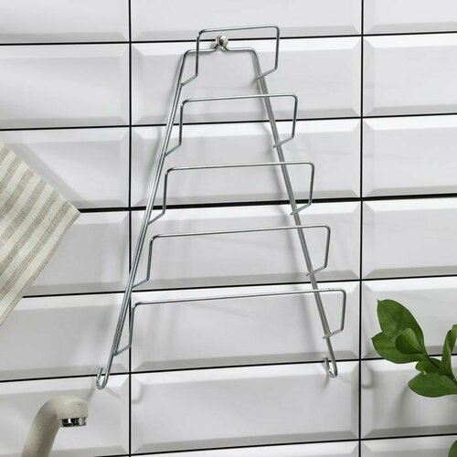 Подвеска для крышек треугольная 5 ярусов верх 8 см низ 23 см высота 35 см цвет хром 976₽