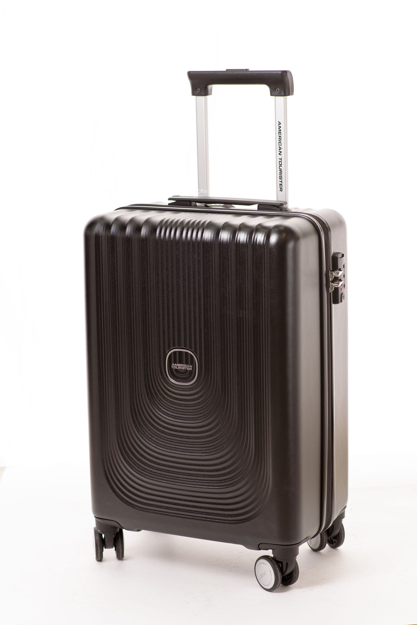 Чемодан American Tourister