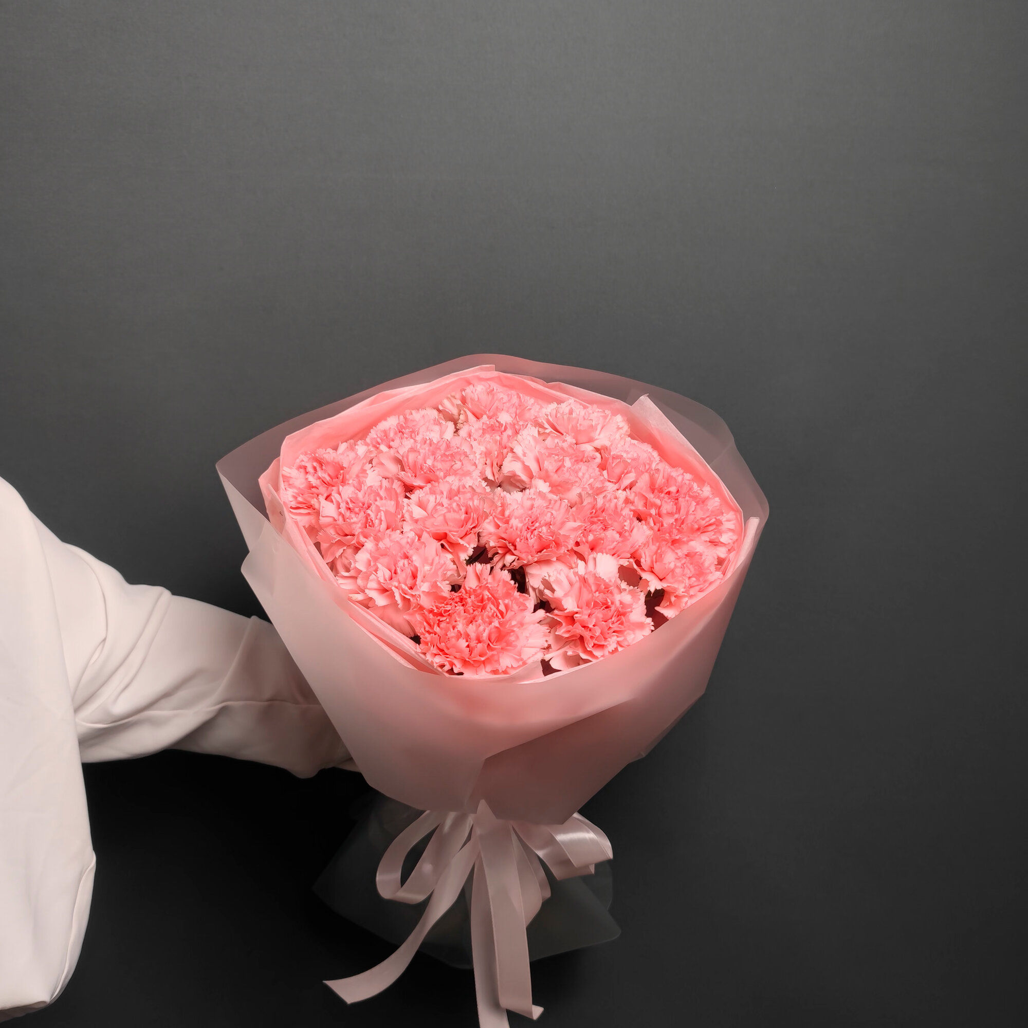 Цветы / Монобукет "Зефир", гвоздики, диантусы, пастельные розовые тона / — фото 1