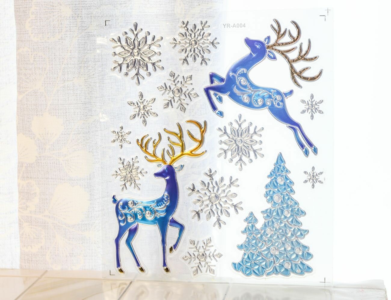 Новогодние наклейки для окна олени В зимнем лесу ПВХ 32х23 см Winter Deco 1000362