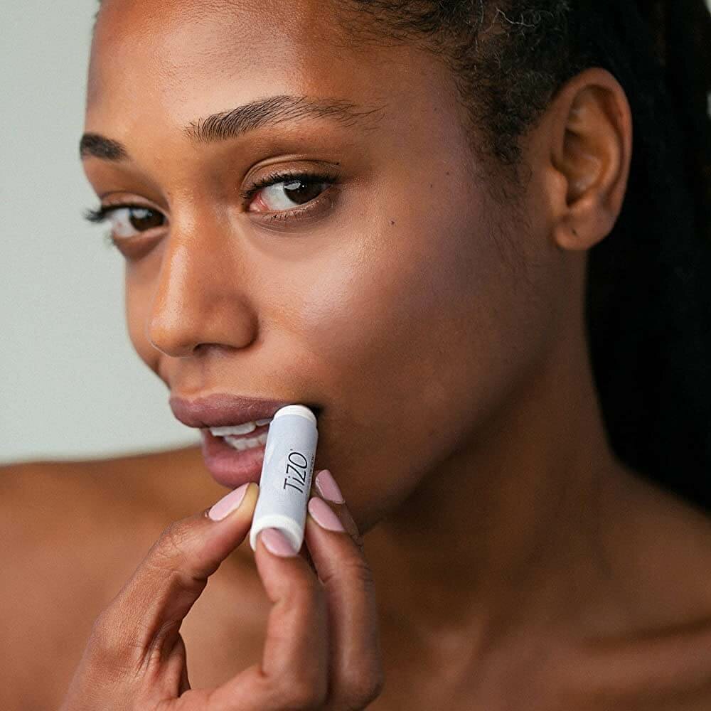 Картинки Tizo Tinted Lip Protection SPF45 - Крем бальзам для губ солнцезащитный