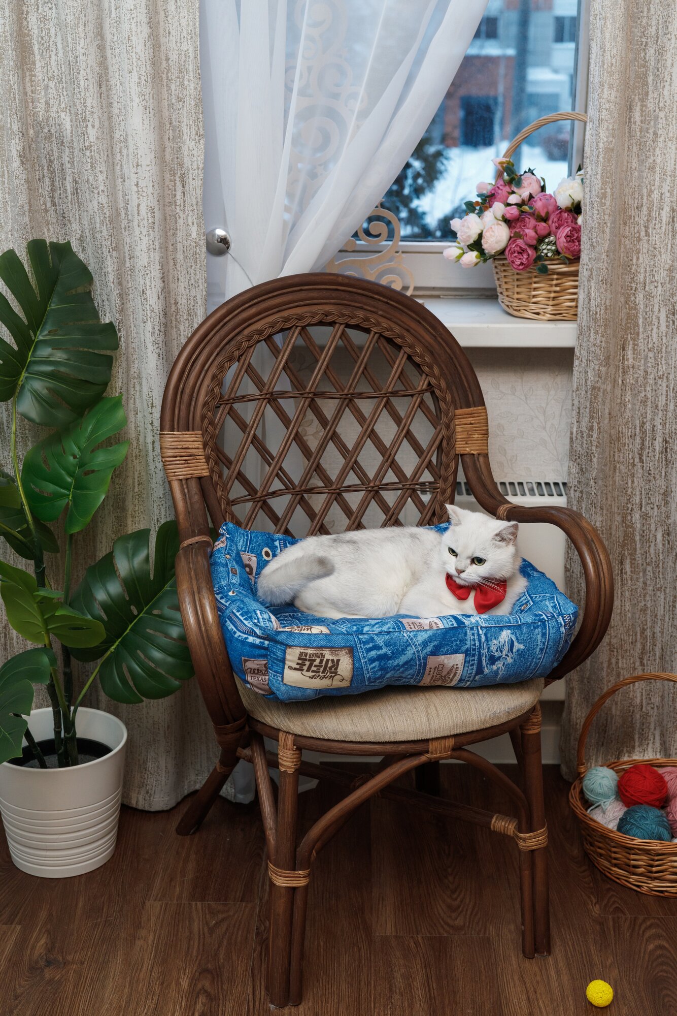 Лежанка для кошек и мелких пород собак 40*50*15см, двухсторонняя, цвет Синие Джинсы