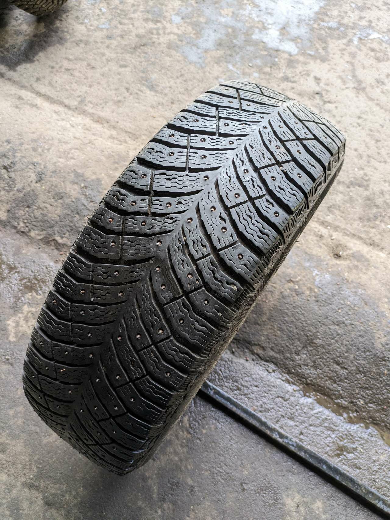 215/65 R16 102T Michelin X-Ice North 4