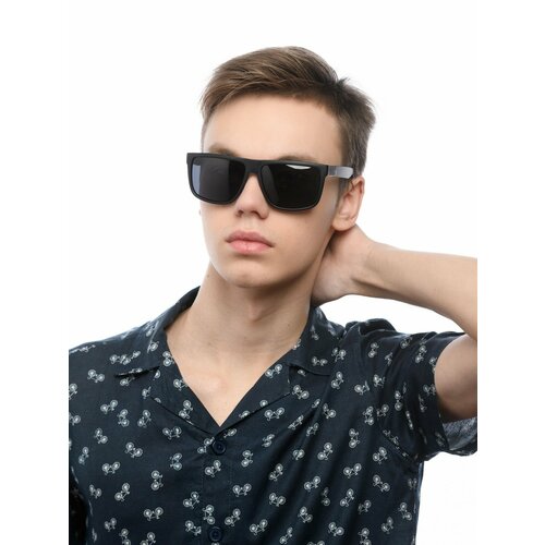 Солнцезащитные очки GreyWolf темно-синий 835₽