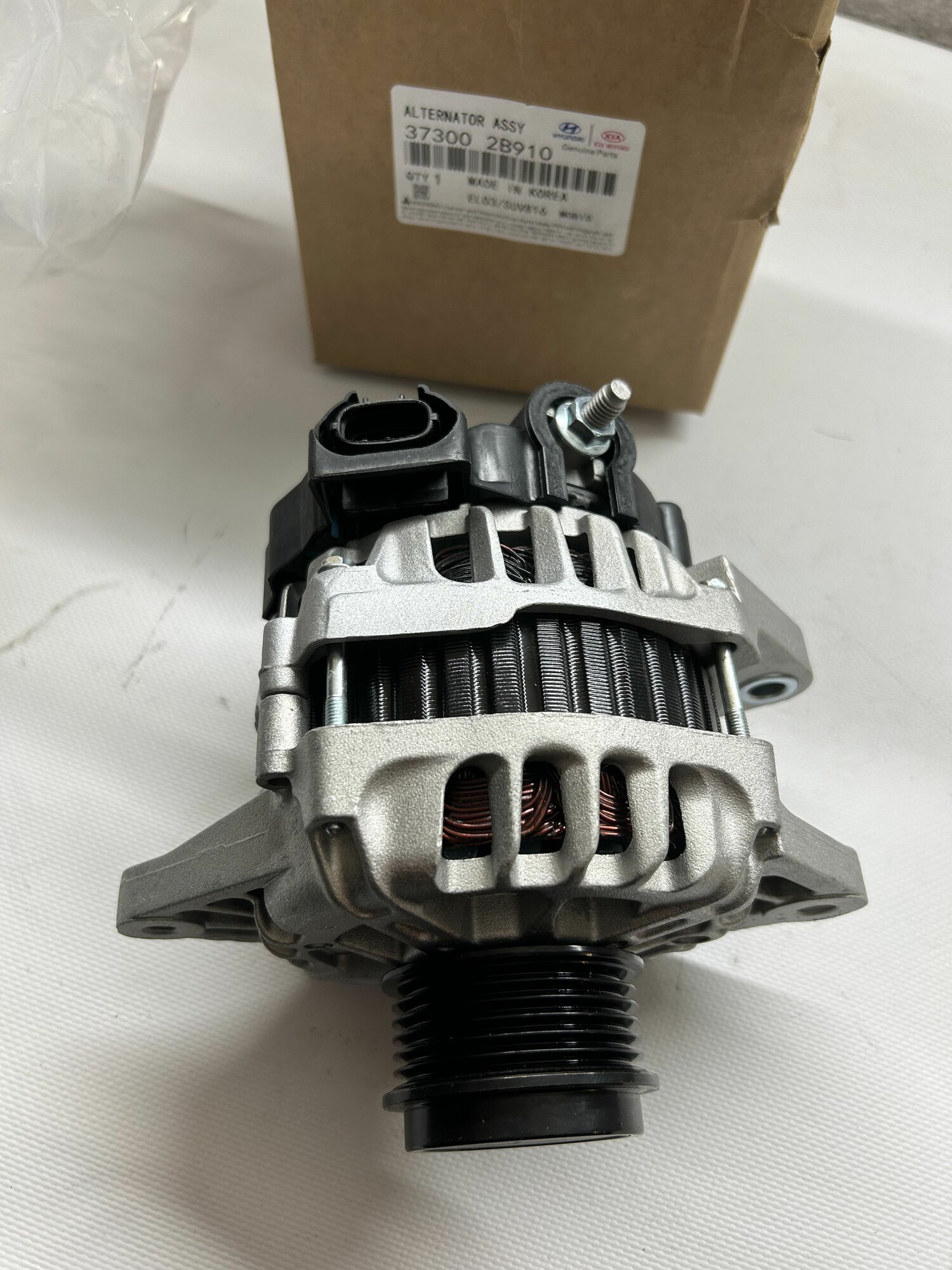 Генератор HYUNDAI Solaris (17-), Creta (17-) KIA Rio (17-) (1.4/1.6) OE
