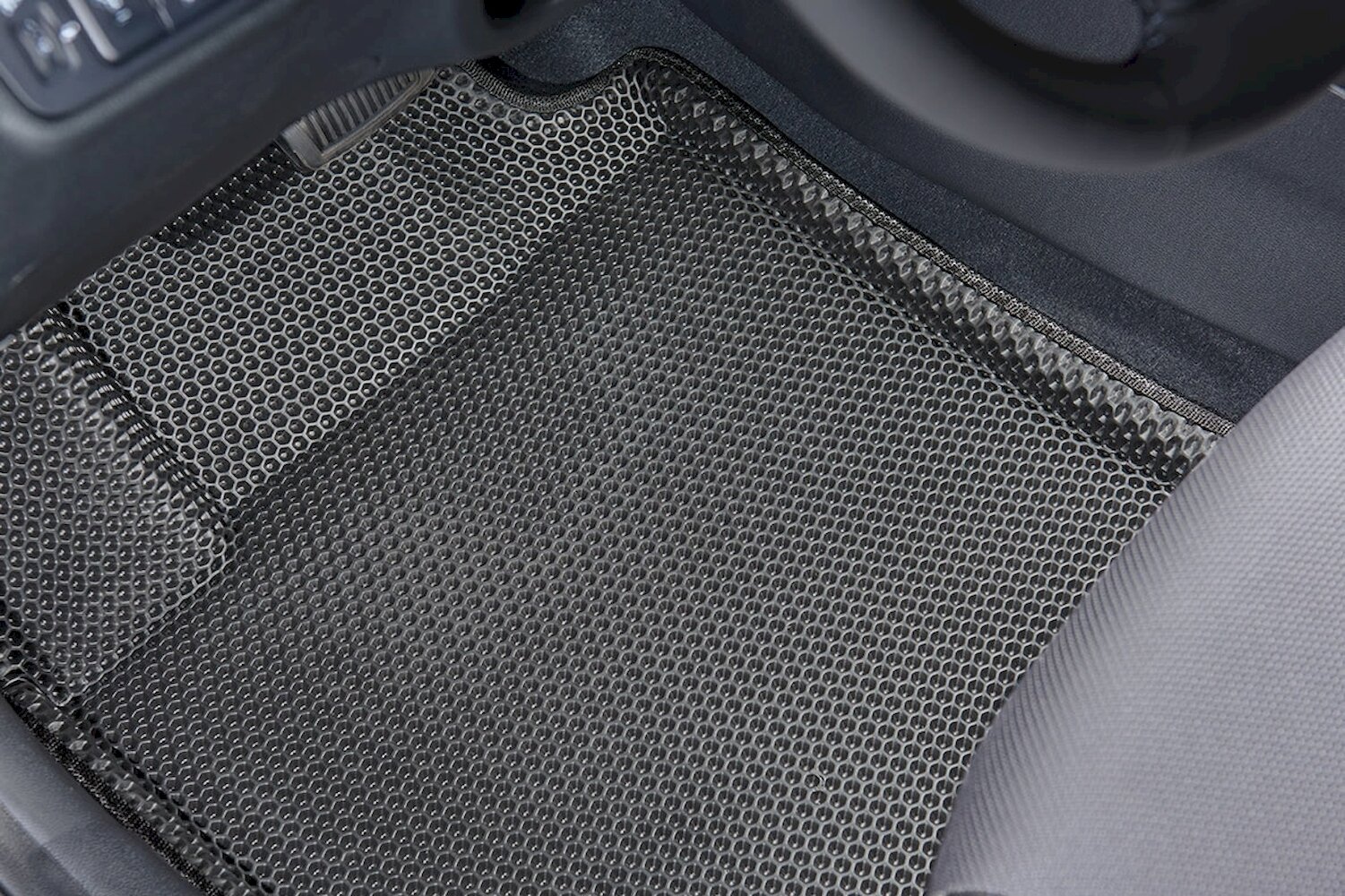 Коврики Seintex 3D EVA "сота" MB GLS II (X167) 5 мест (черные 98213)