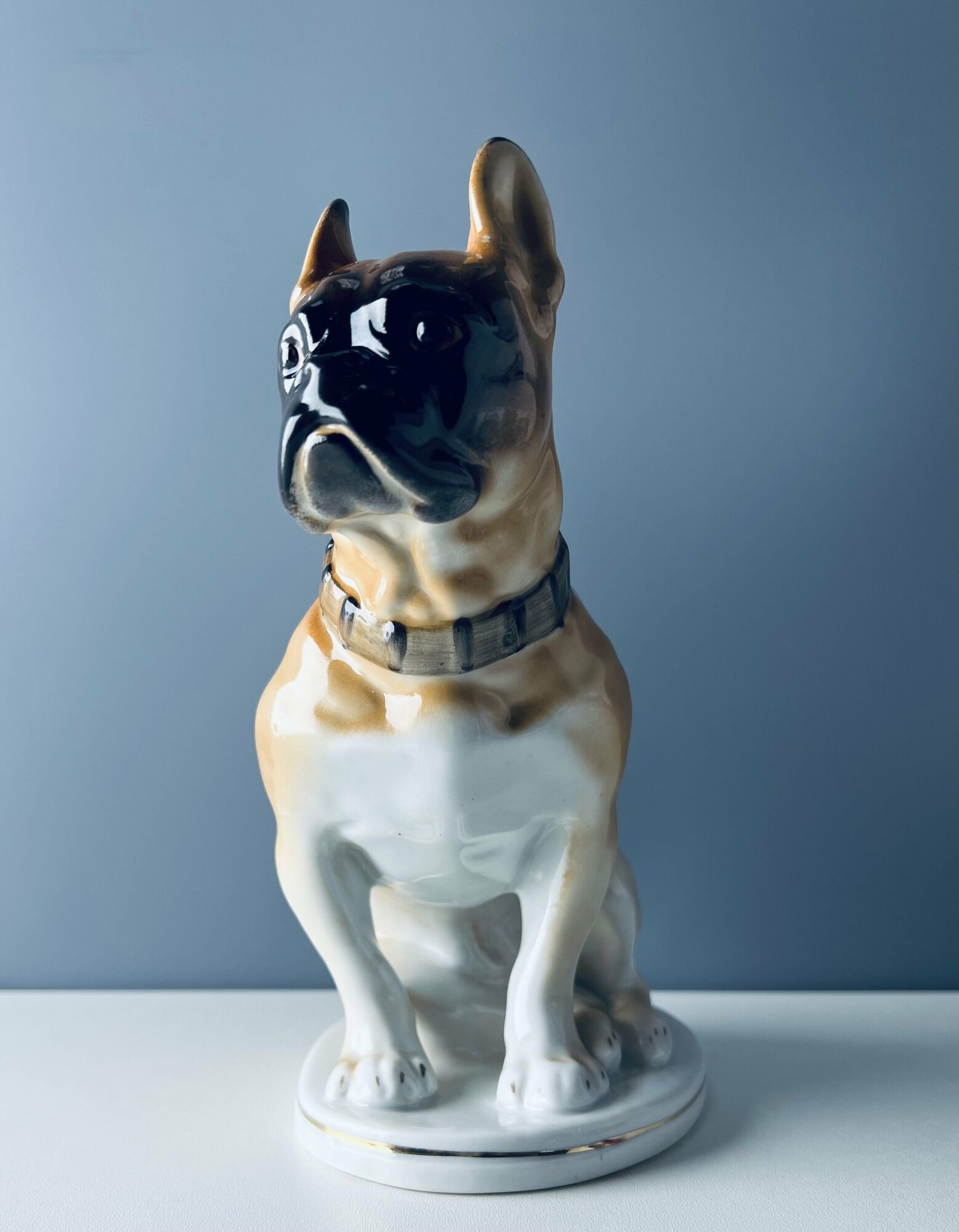фото Статуэтка собака "Боксер". Фарфор, ЛФЗ, СССР. 1960-е