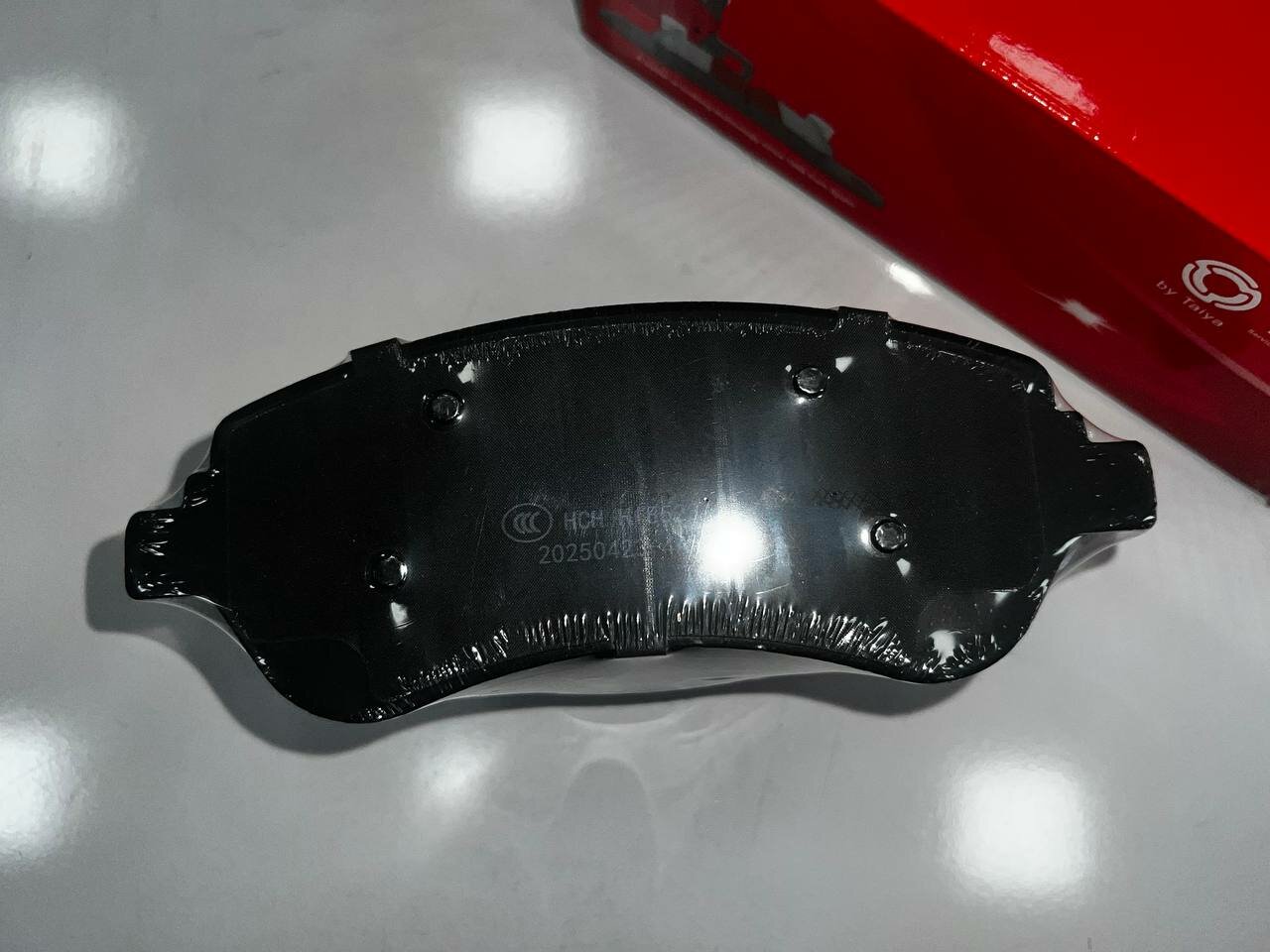 Тормозные колодки CHE MA CHI Leapmotor C11, передние, дисковые, черные, 4 шт. — фото 1