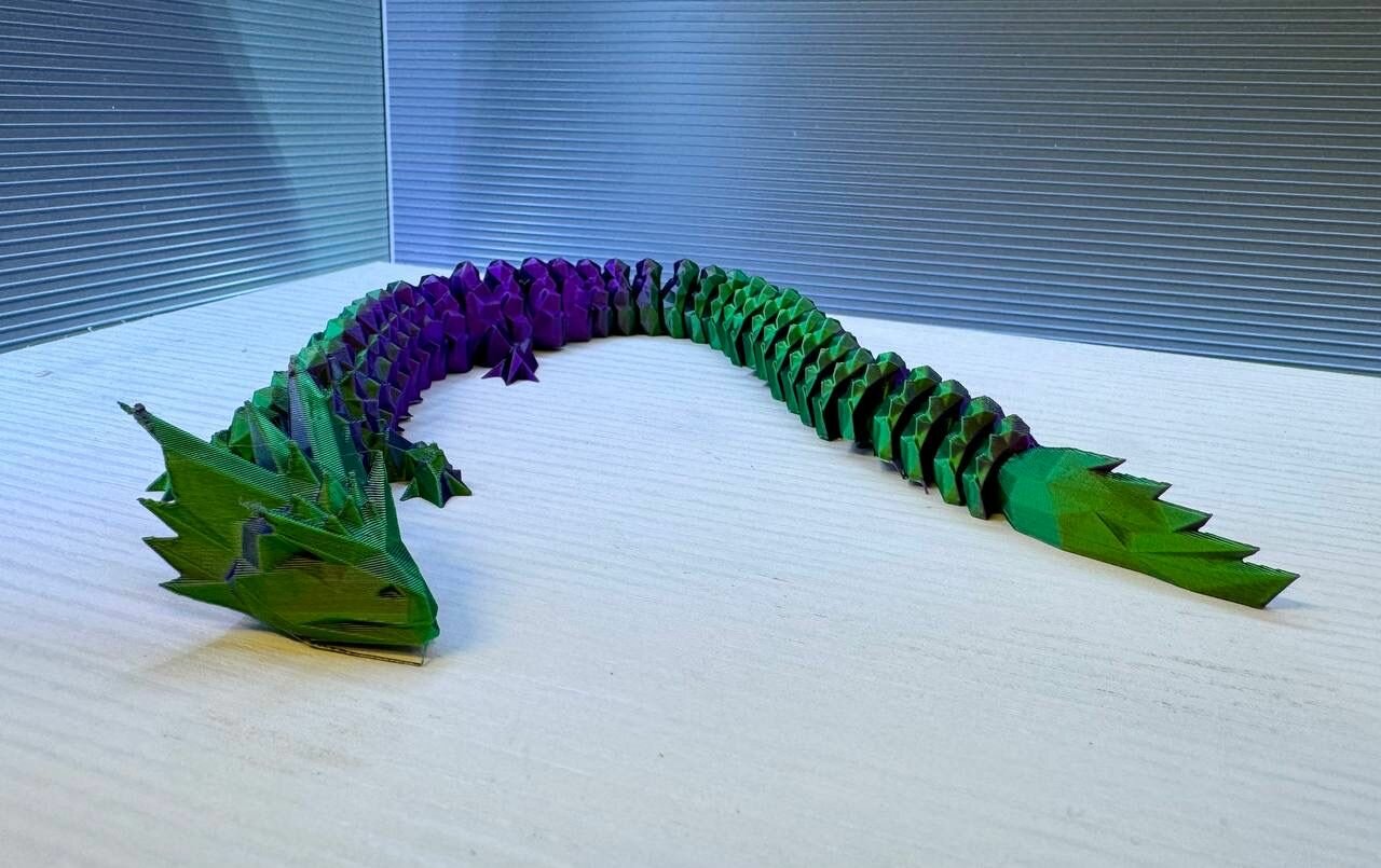 Подвижный дракон 38 см зелено-фиолетовый
