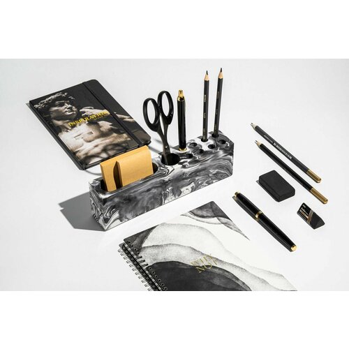 Карандашница - органайзер для канцелярии под мрамор 5400₽