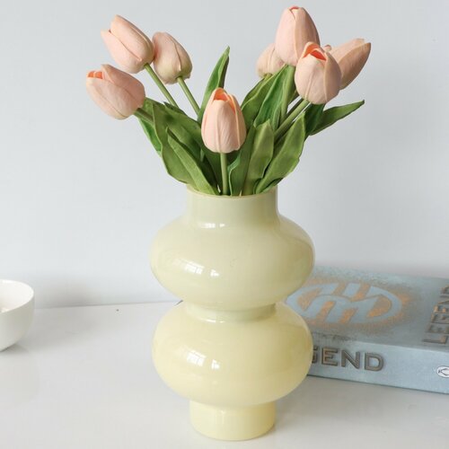 Ваза Nicole стекло бежевая 20 см 2967₽