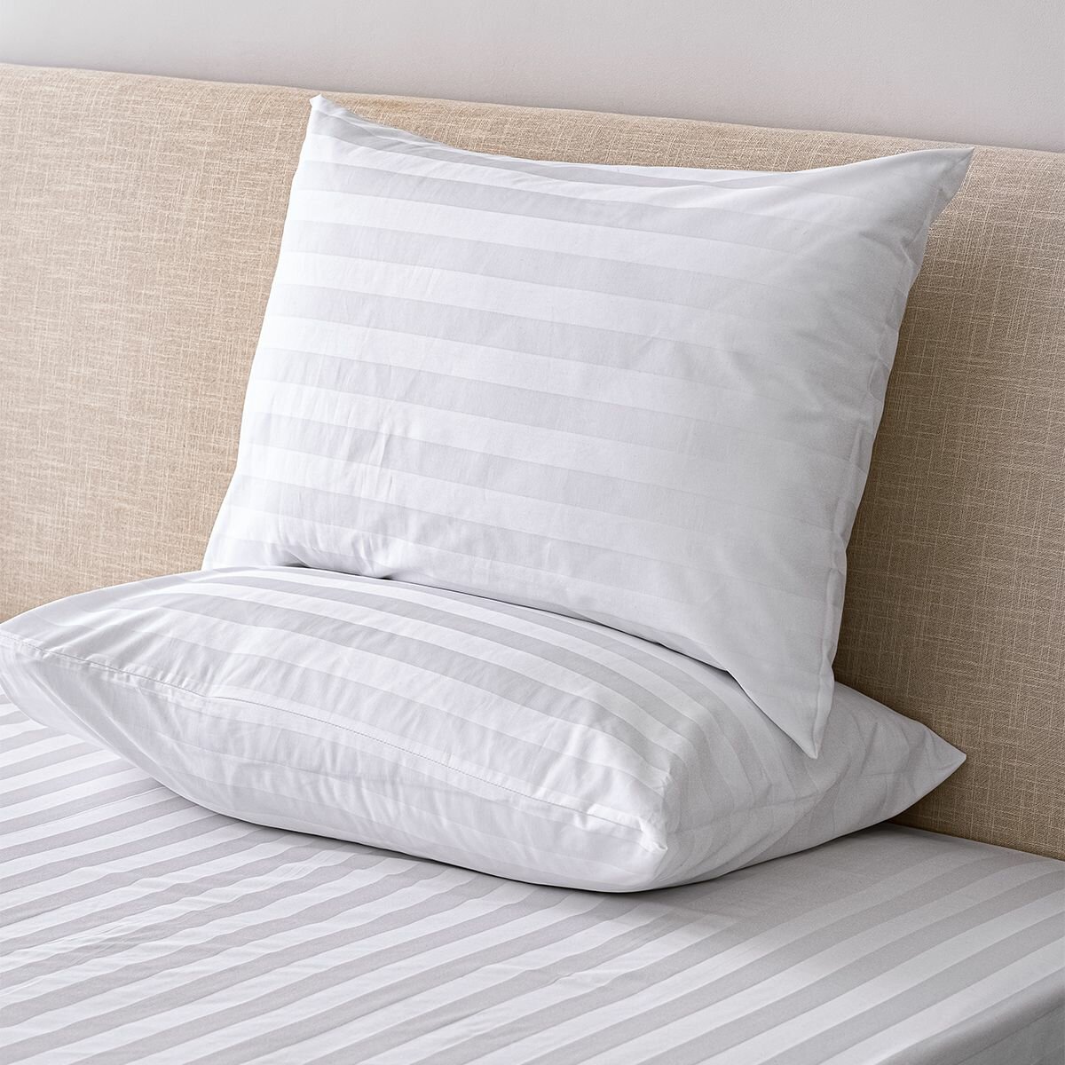 фото Наволочка на подушку 50х70 - 1 шт Horeca (Страйп 3:3) сатин,100% хлопок, белая, полосатая, монохром для комплекта постельного белья отеля, гостиницы, дачи, дома