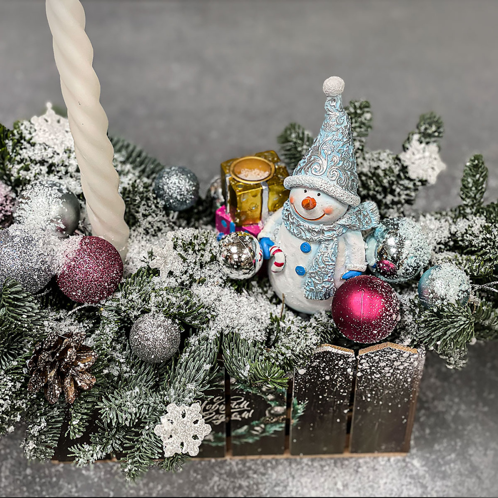 Настольная новогодняя композиция в ящике Букет Маркет 35см x 60 см