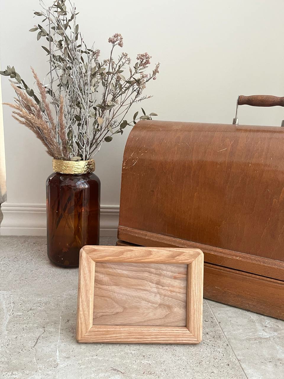 Фоторамка ручной работы 10x15 см из массива ясеня цвет светло-коричневый