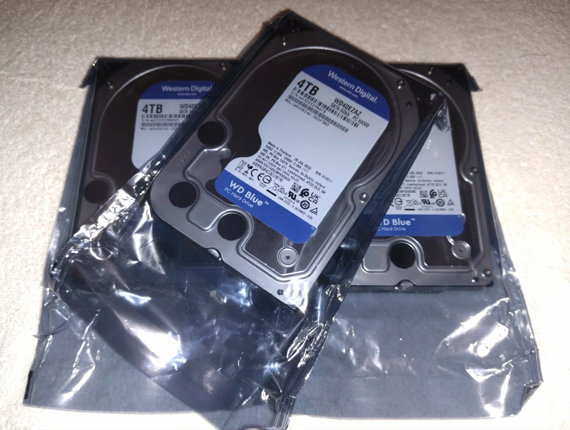 Жесткий диск Western Digital WD40EZAX 4 ТБ SATA-III 3.5" 5400 об/мин 256 МБ для настольного ПК