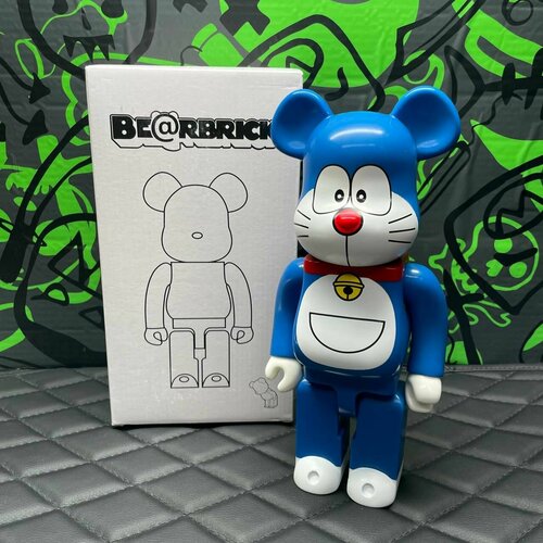 Фигурка Bearbrick Doraemon 28см 400% фигура bearbrick medicom toy alfred hitchcock 400%