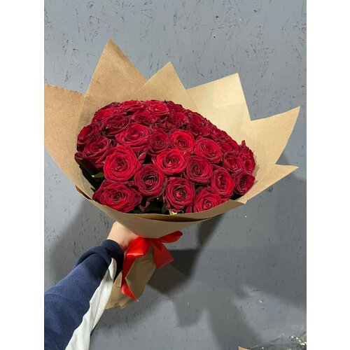 Букет живых цветов из красных Роз "Ред Наоми"