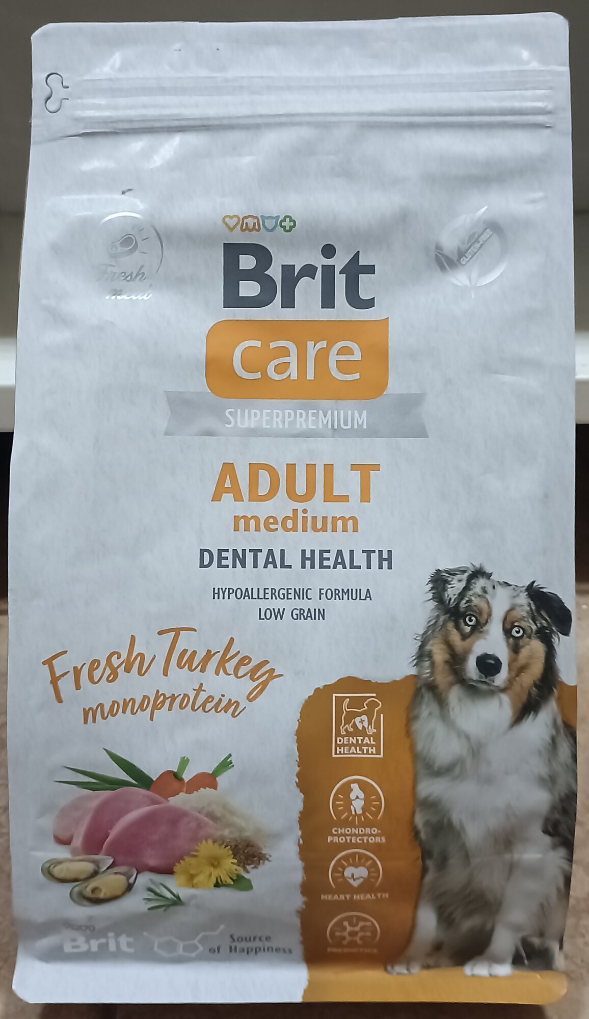 Сухой корм Brit Care Adult Medium Dental Health Fresh Turkey monoprotein для собак средних пород, здоровые зубы, с индейкой 1.5 кг