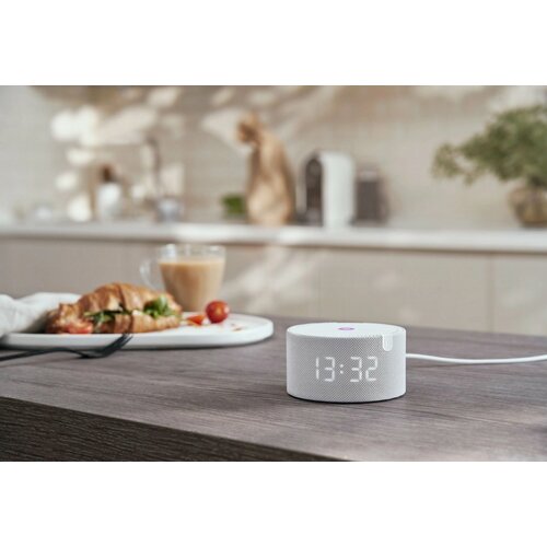 Умная колонка Яндекс Станция Мини с часами с Алисой на YandexGPT черный оникс 50865₽