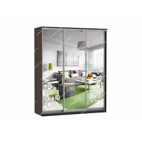 Шкаф купе Модерн 1776х600 3-х дверный 3-х секционный зеркальный с пескоструем 3 венге 100744₽