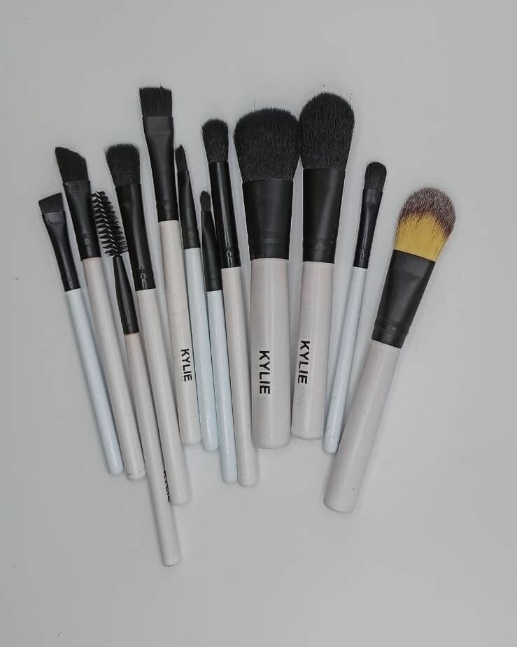 фото Y&M Набор кистей для визажа профессиональный 12шт KYLIE, черный (железная упаковка)