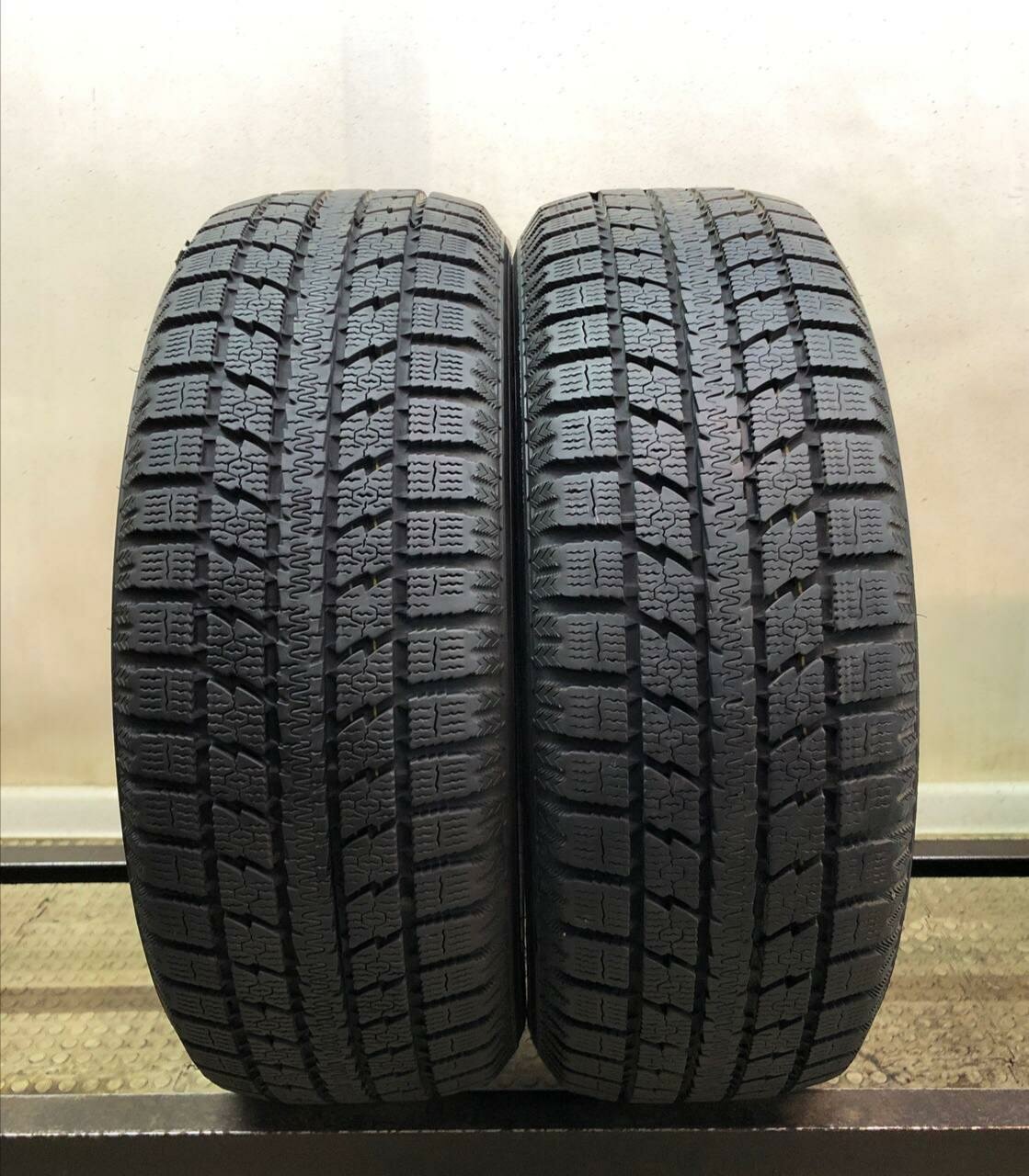 Toyo Observe GSi5 205/60 R16 БУ Шины Зимние