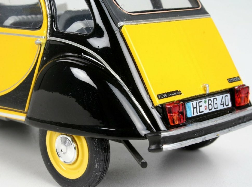 Сборная модель Revell автомобиль Citroen 2CV - фото №8